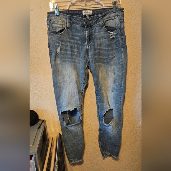 Jeans - Picture 1 of 3